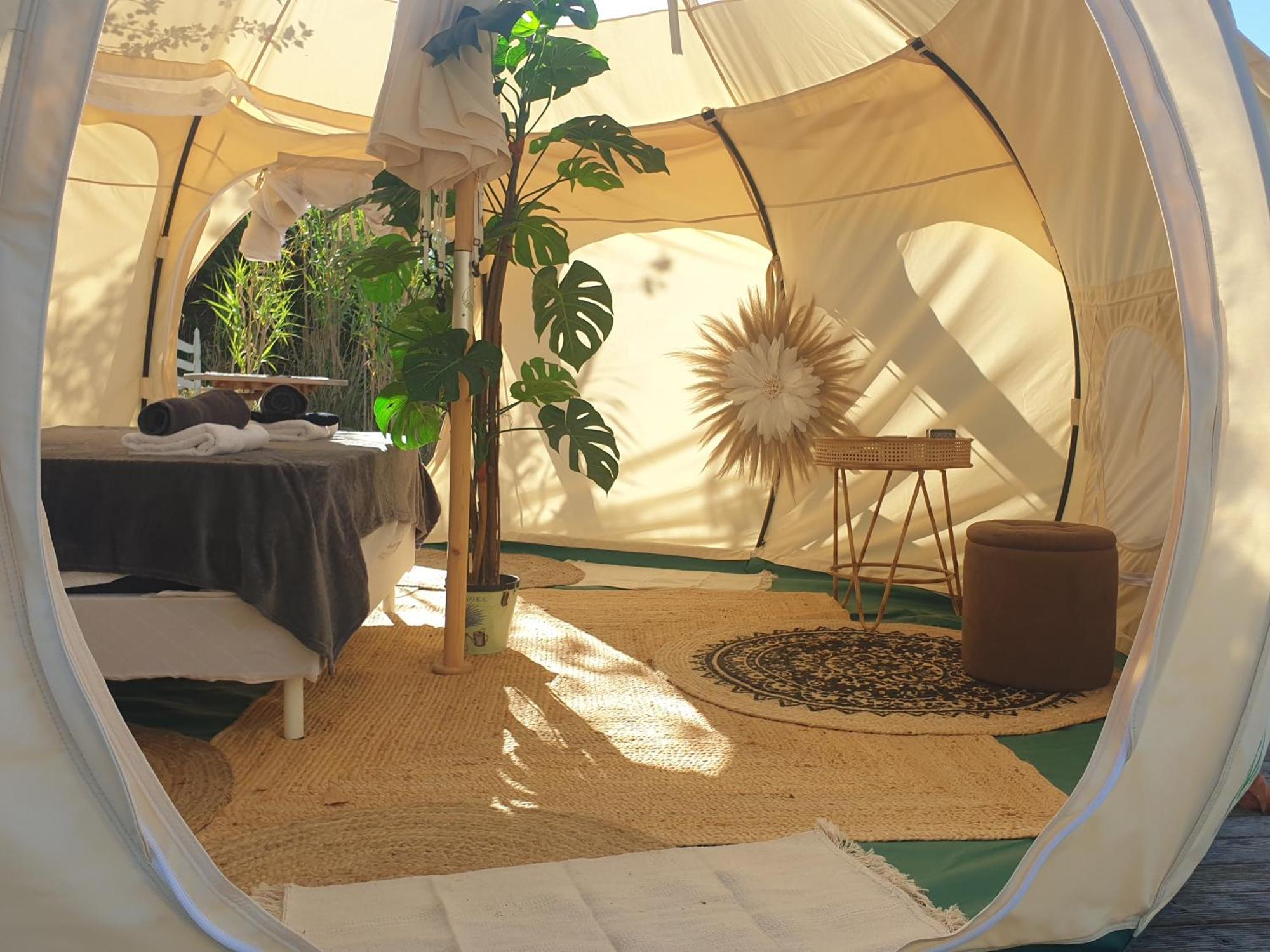 Le Jeklo Luxury tent Vias