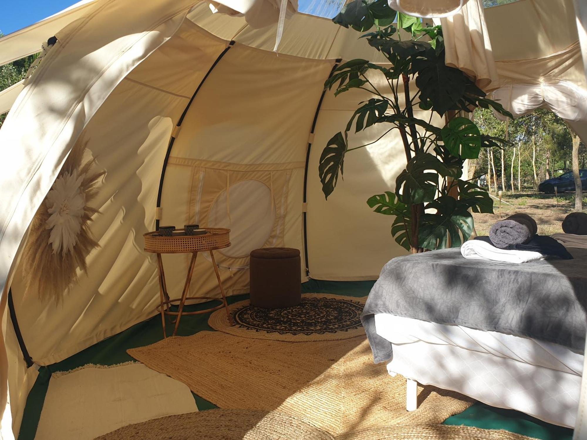 Luxury tent Le Jeklo